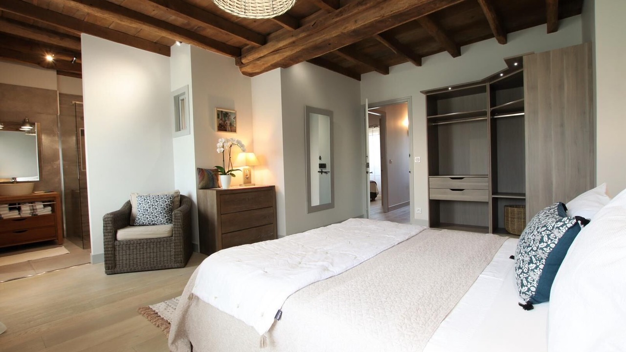 Photo of Bedroom in Sare
