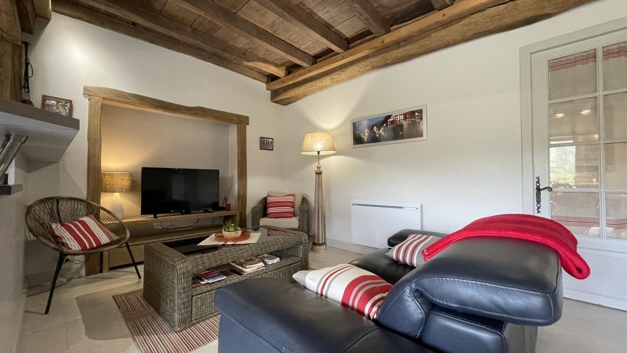 Photo of Livingroom in Sare
