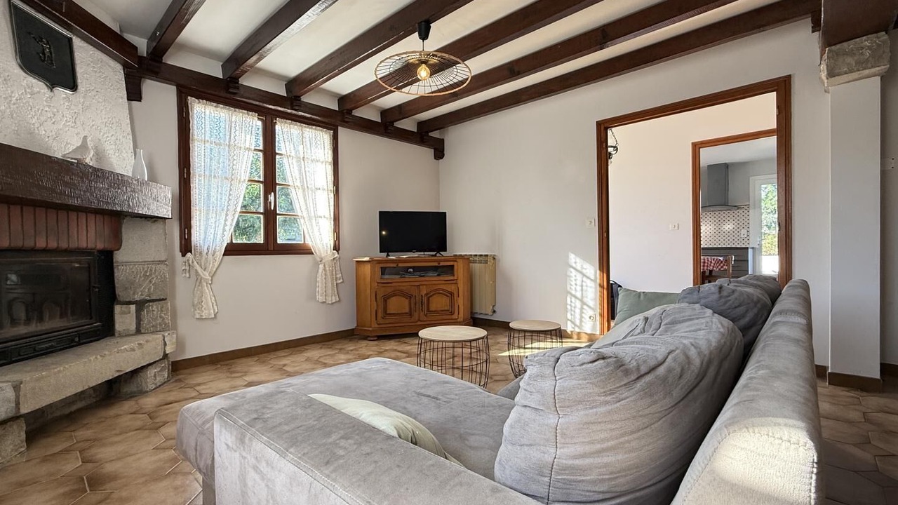 Photo of Livingroom in Arbonne