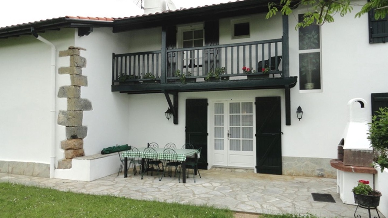 Photo of Outdoor in Mendive