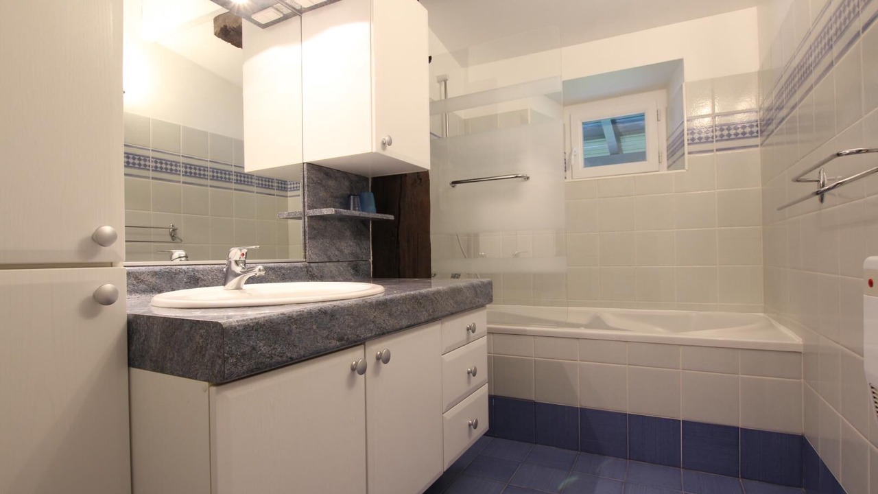 Photo of Bathroom in Mendive