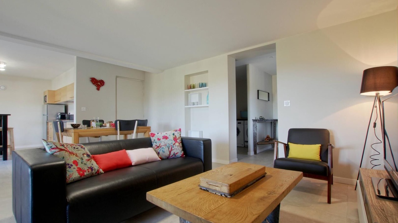 Photo of Livingroom in Sare