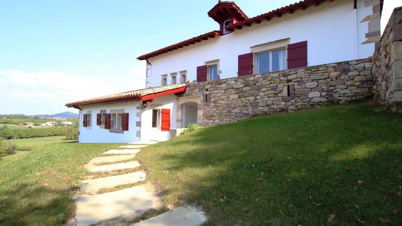 Photo of Outdoor in Sare
