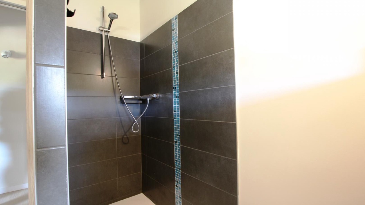 Photo of Bathroom in Sare