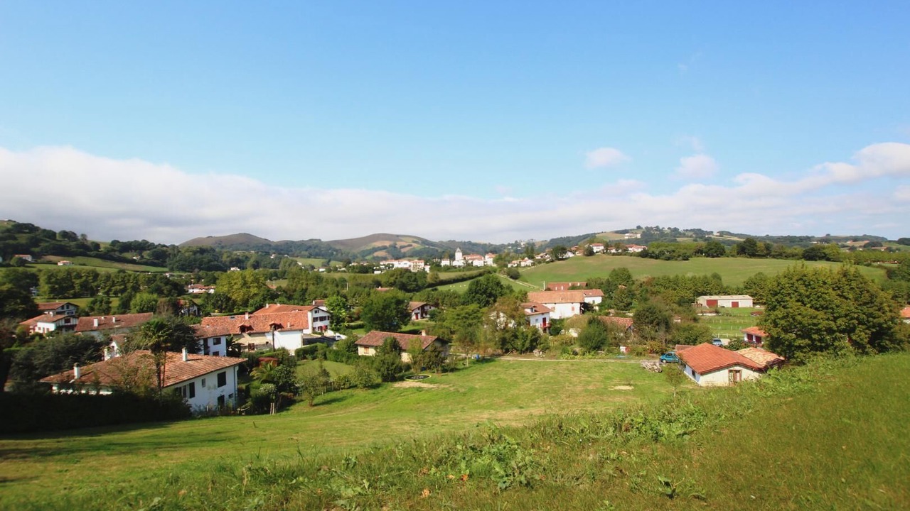 Photo of Outdoor in Sare