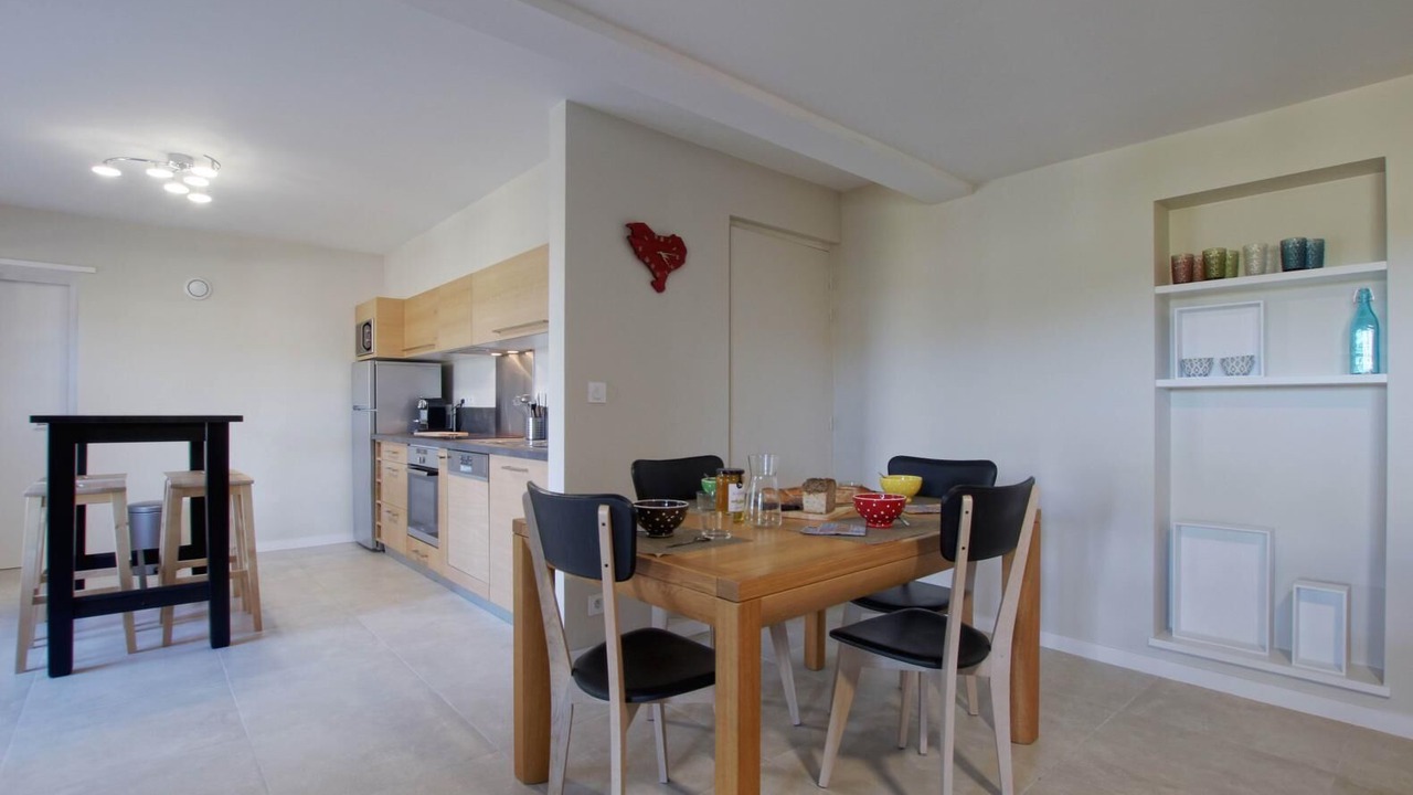 Photo of Others in Sare