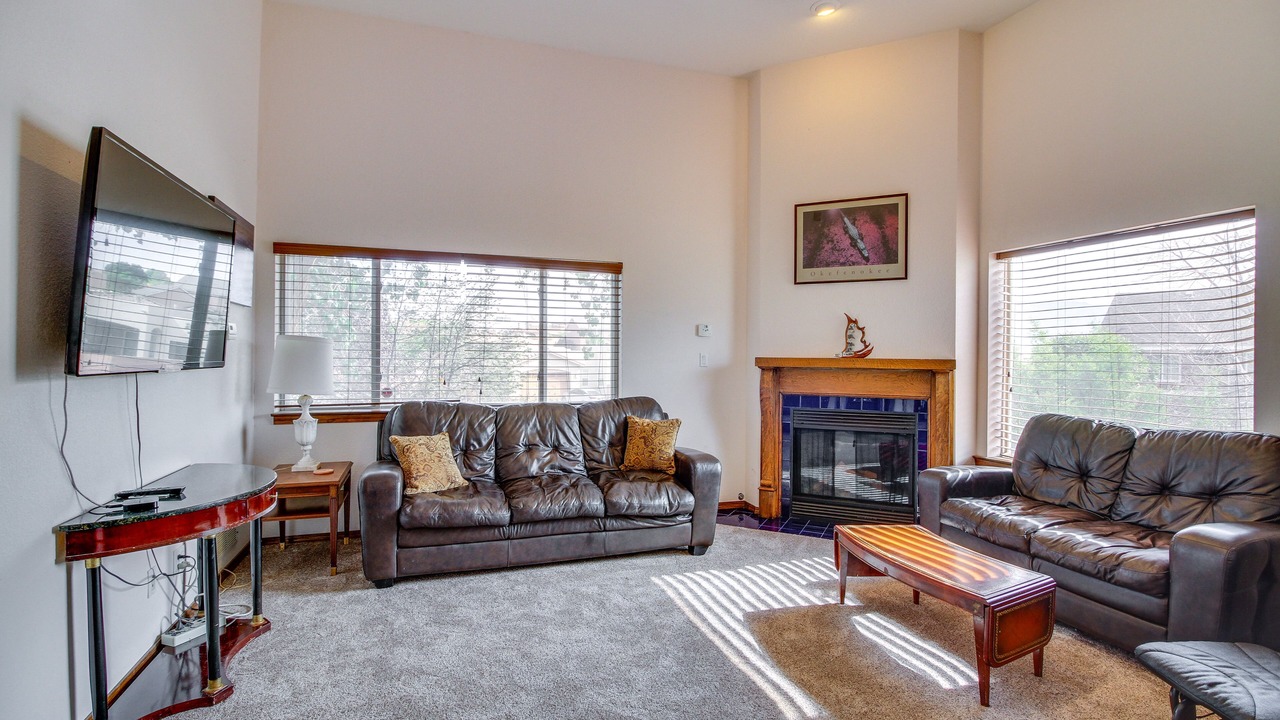 Photo of Livingroom in Paradise Hills Civic