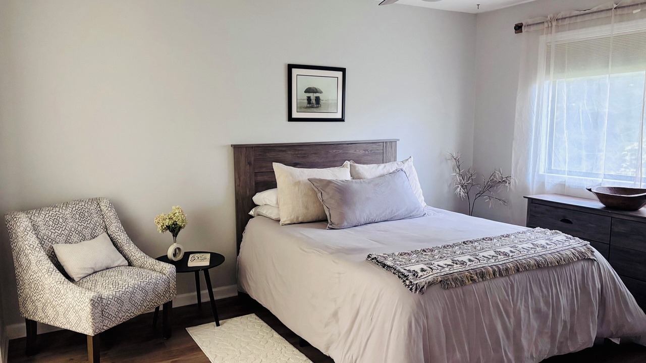 Photo of Bedroom in Hendersonville