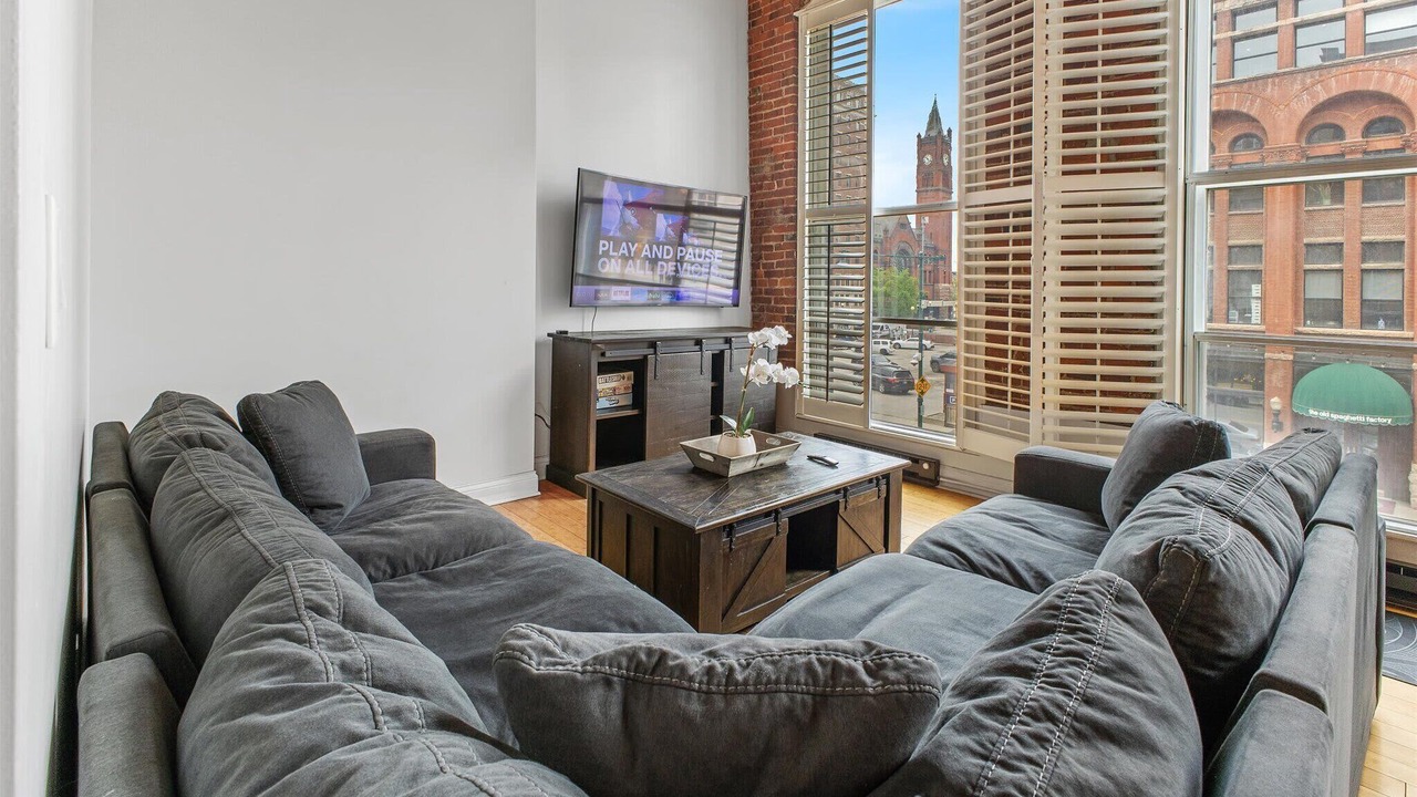 Photo of Livingroom in Wholesale District