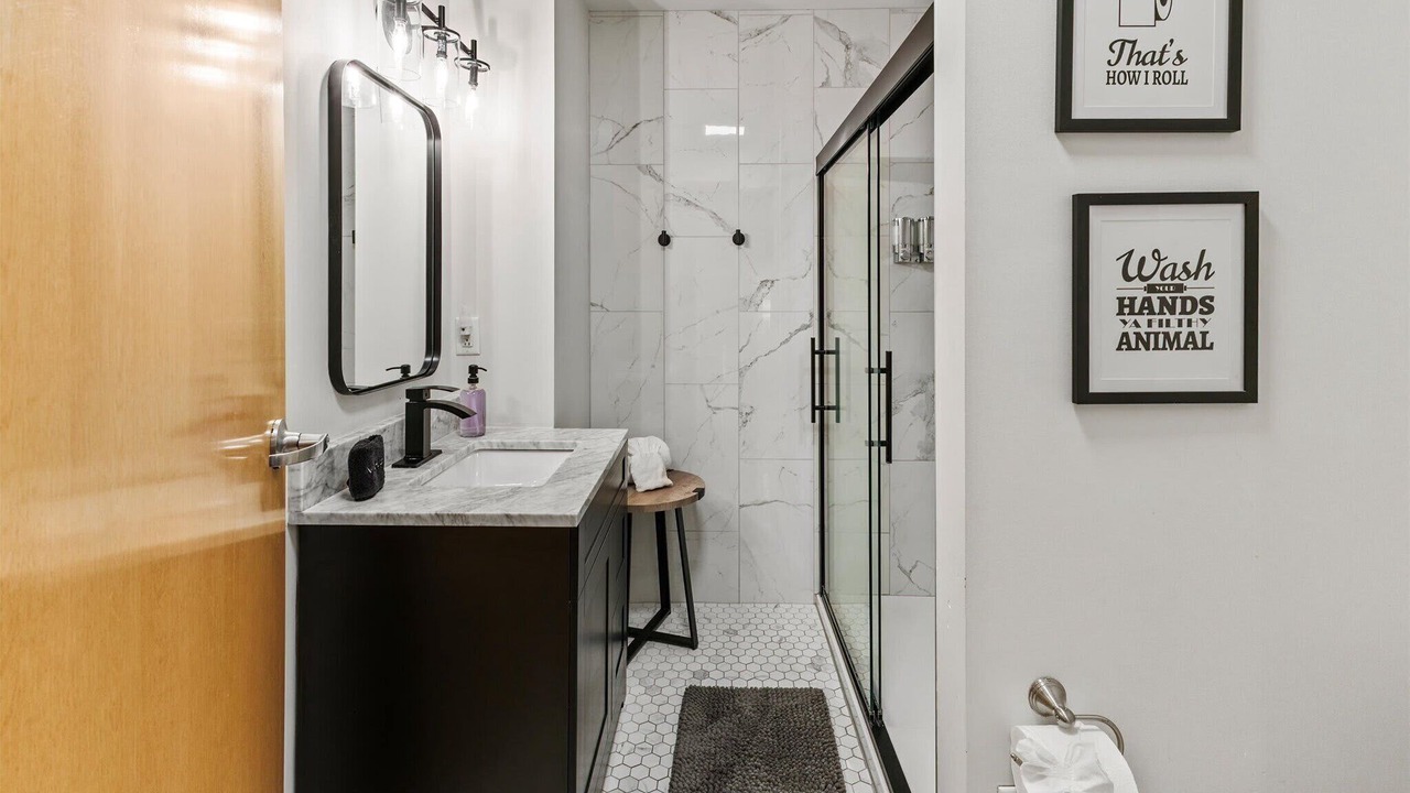 Photo of Bathroom in Wholesale District