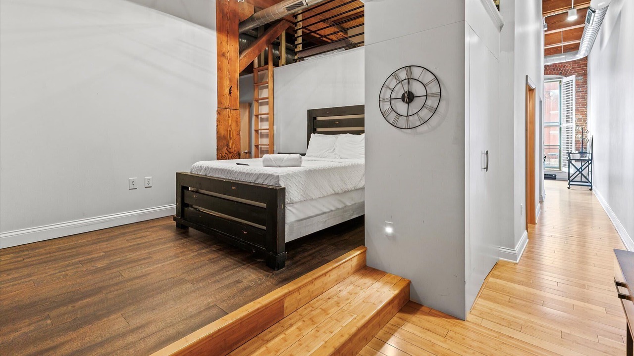 Photo of Bedroom in Wholesale District