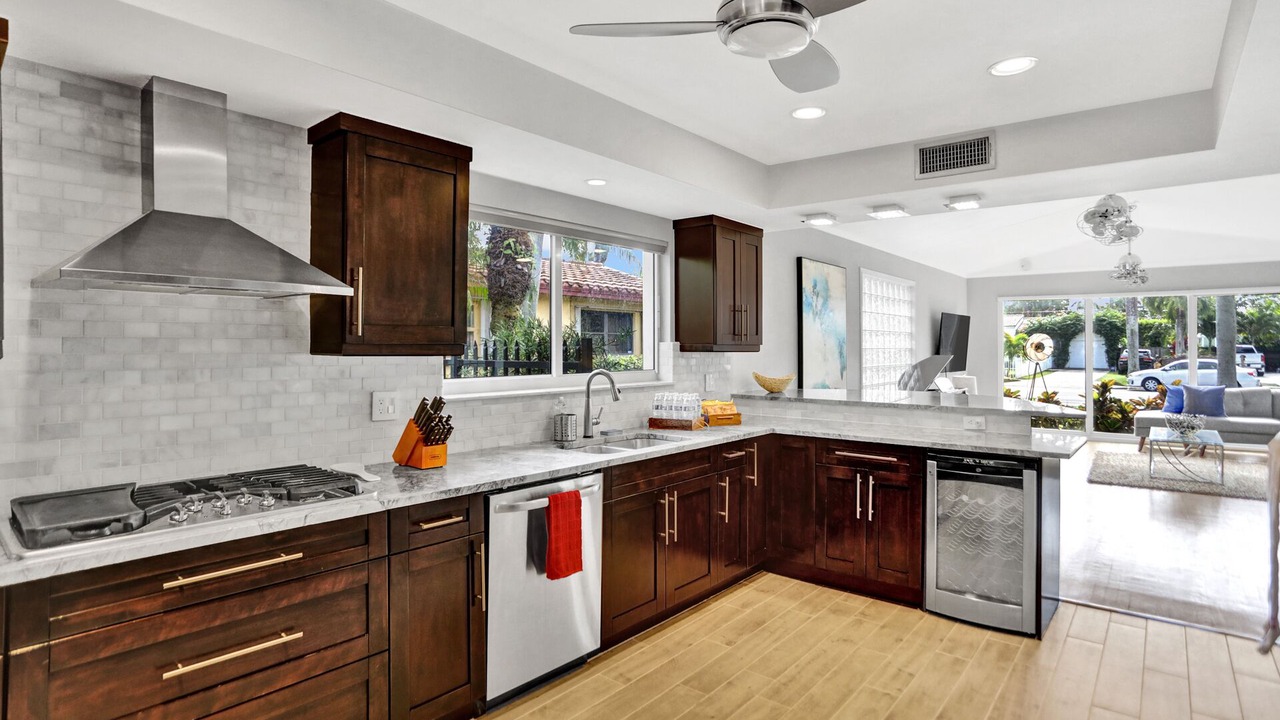 Photo of Kitchen in Hollywood Lakes