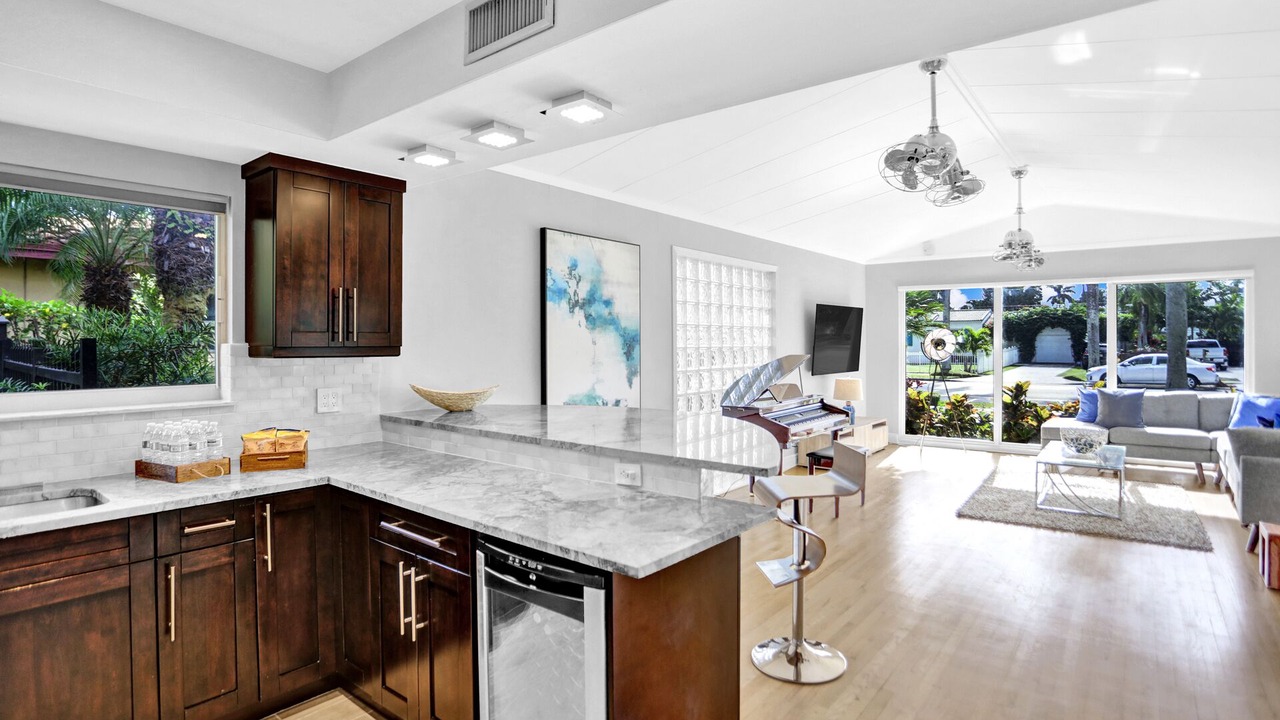 Photo of Kitchen in Hollywood Lakes