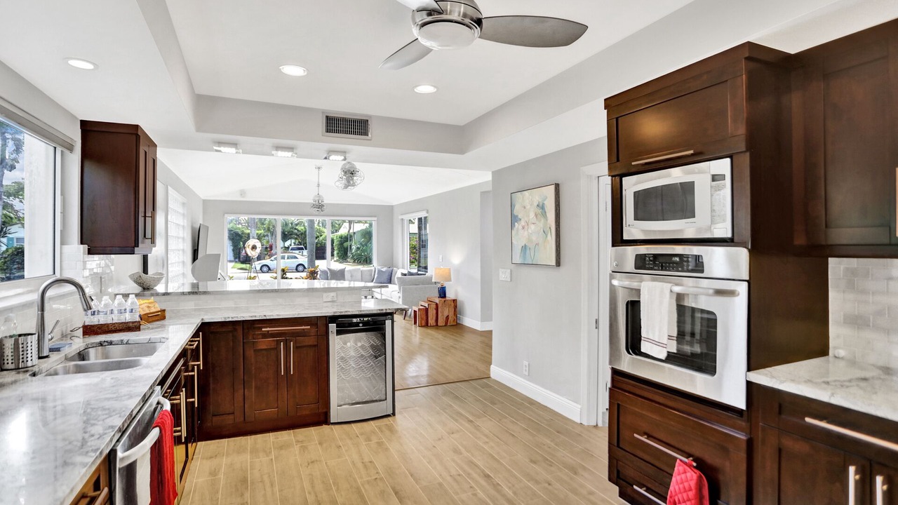 Photo of Kitchen in Hollywood Lakes