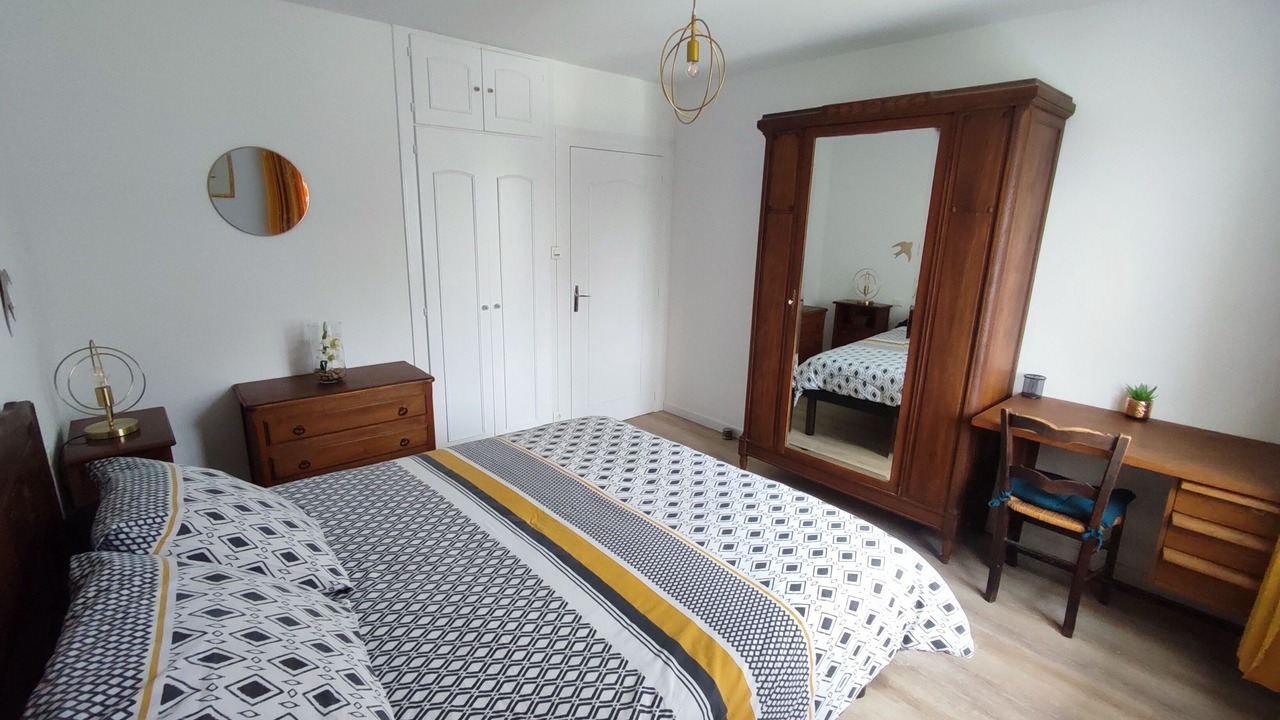 Photo of Bedroom in Lanquais