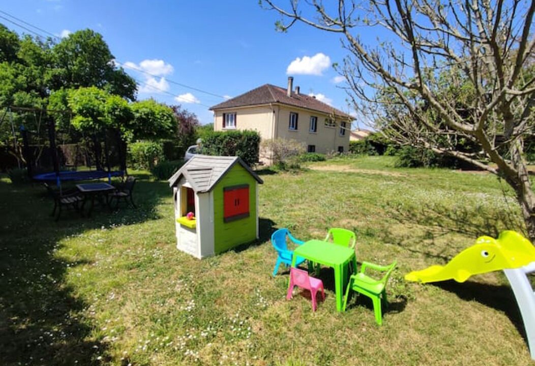 Photo of Others in Lanquais