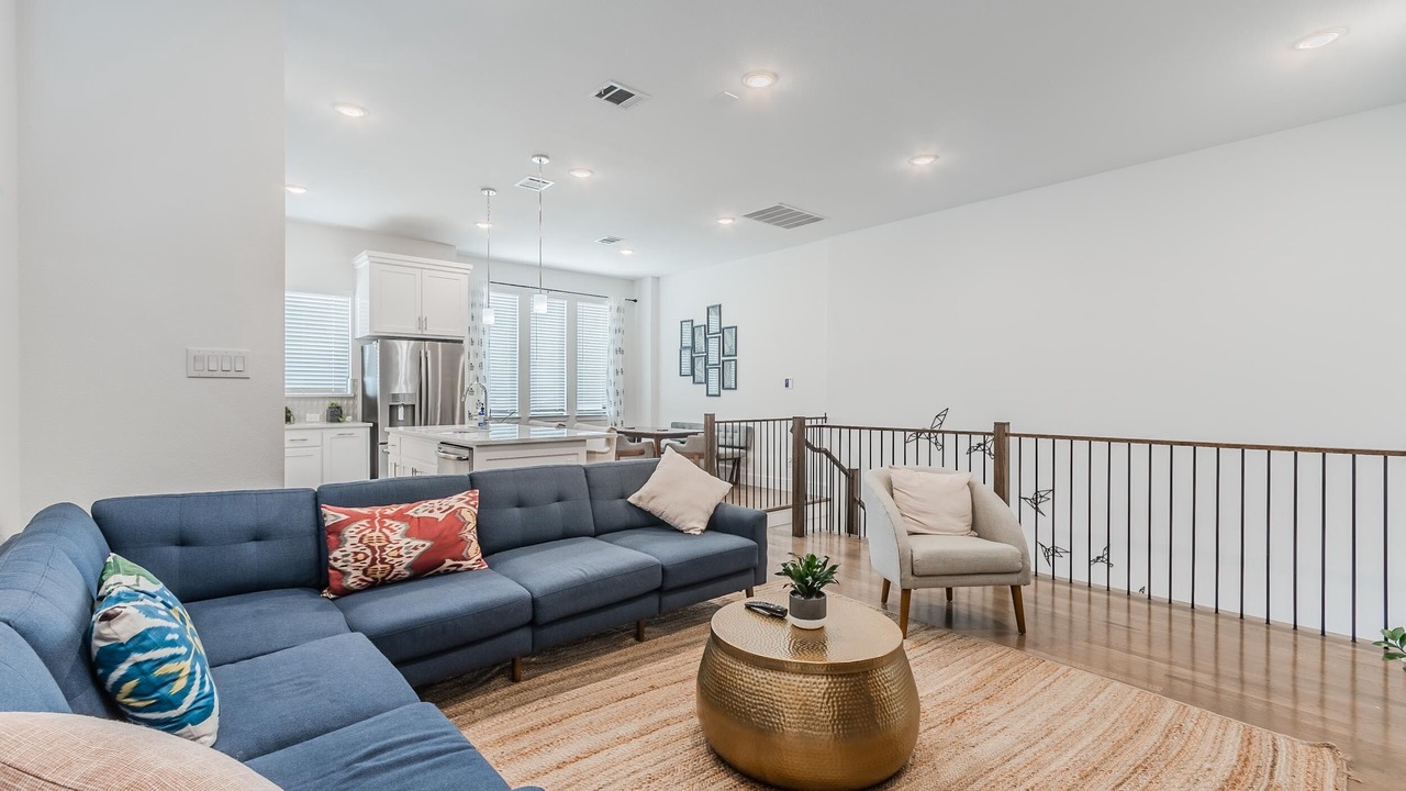 Photo of Livingroom in Legacy Park