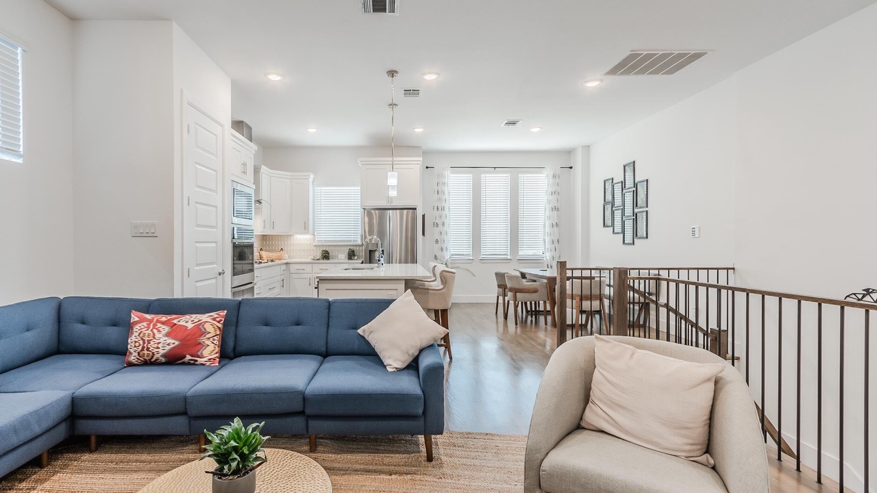 Photo of Livingroom in Legacy Park