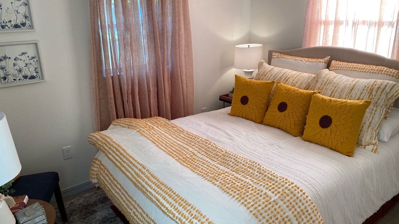 Photo of Bedroom in Mountain View