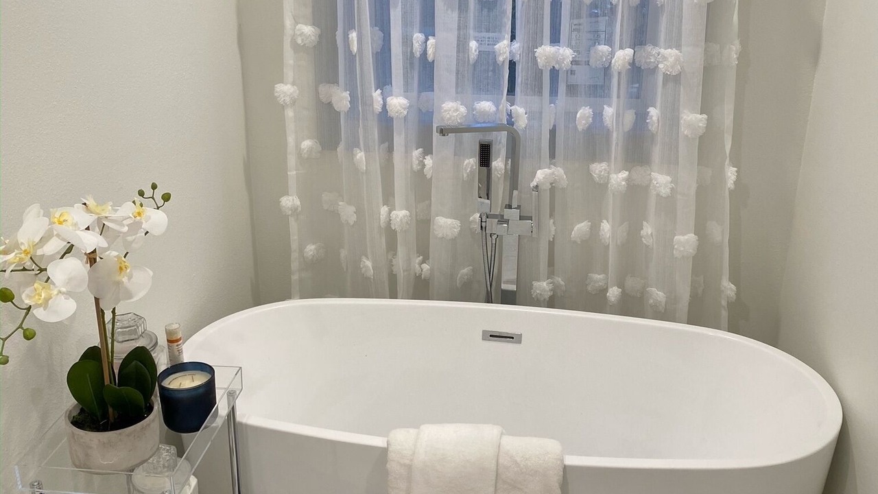 Photo of Bathroom in Mountain View