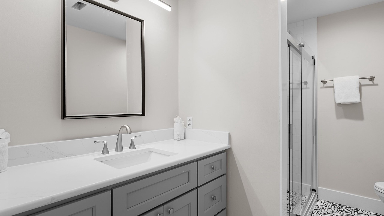 Photo of Bathroom in Avalon Beach Estates
