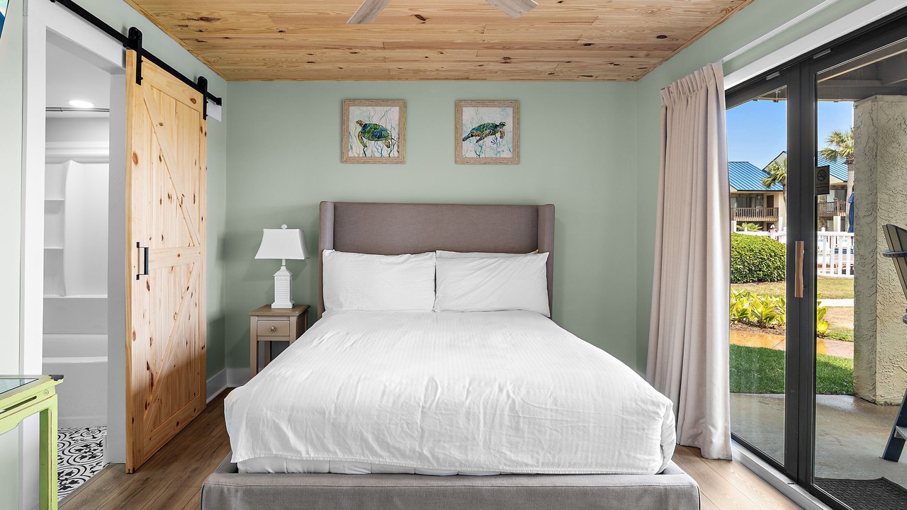 Photo of Bedroom in Avalon Beach Estates