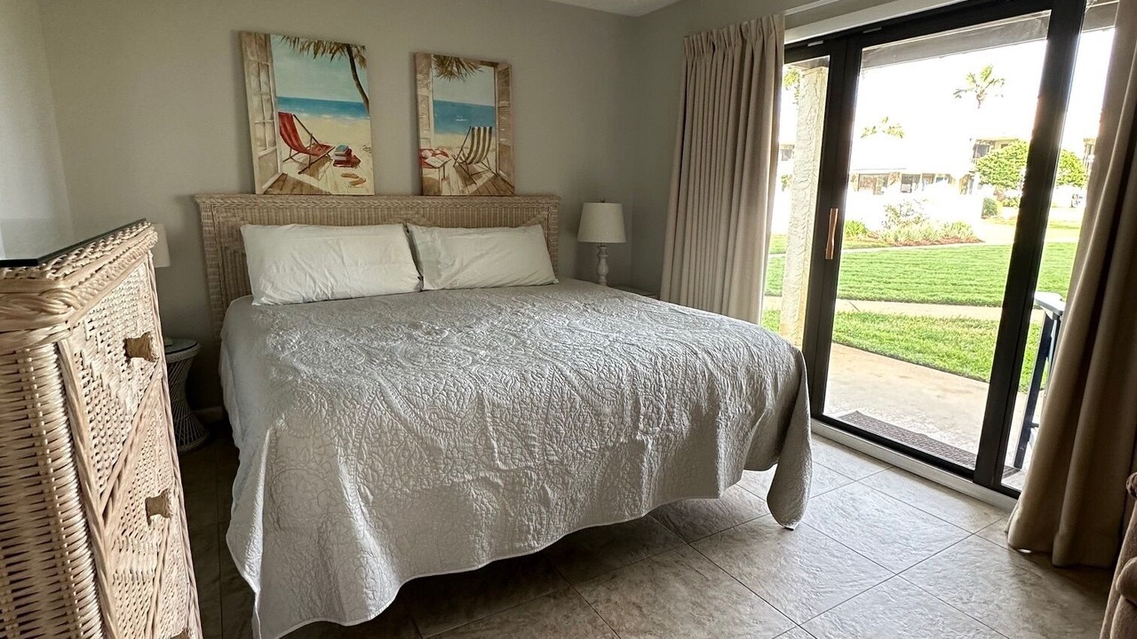 Photo of Bedroom in Avalon Beach Estates