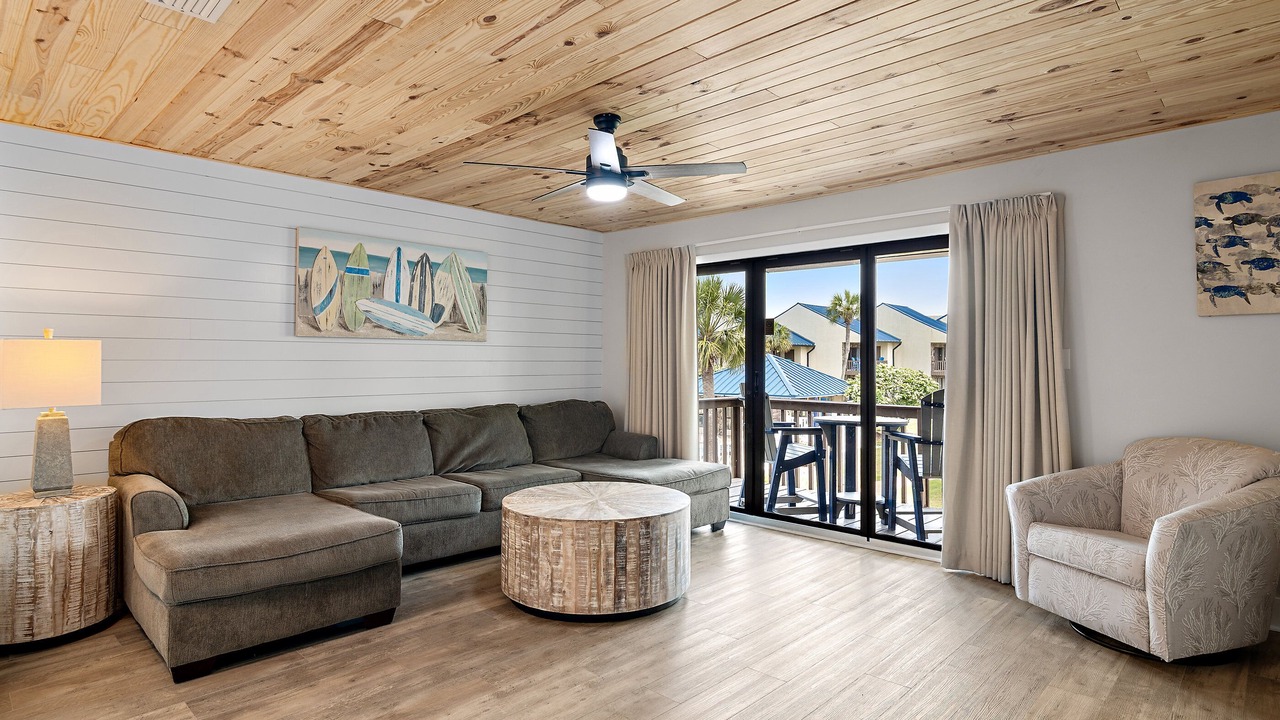 Photo of Livingroom in Avalon Beach Estates