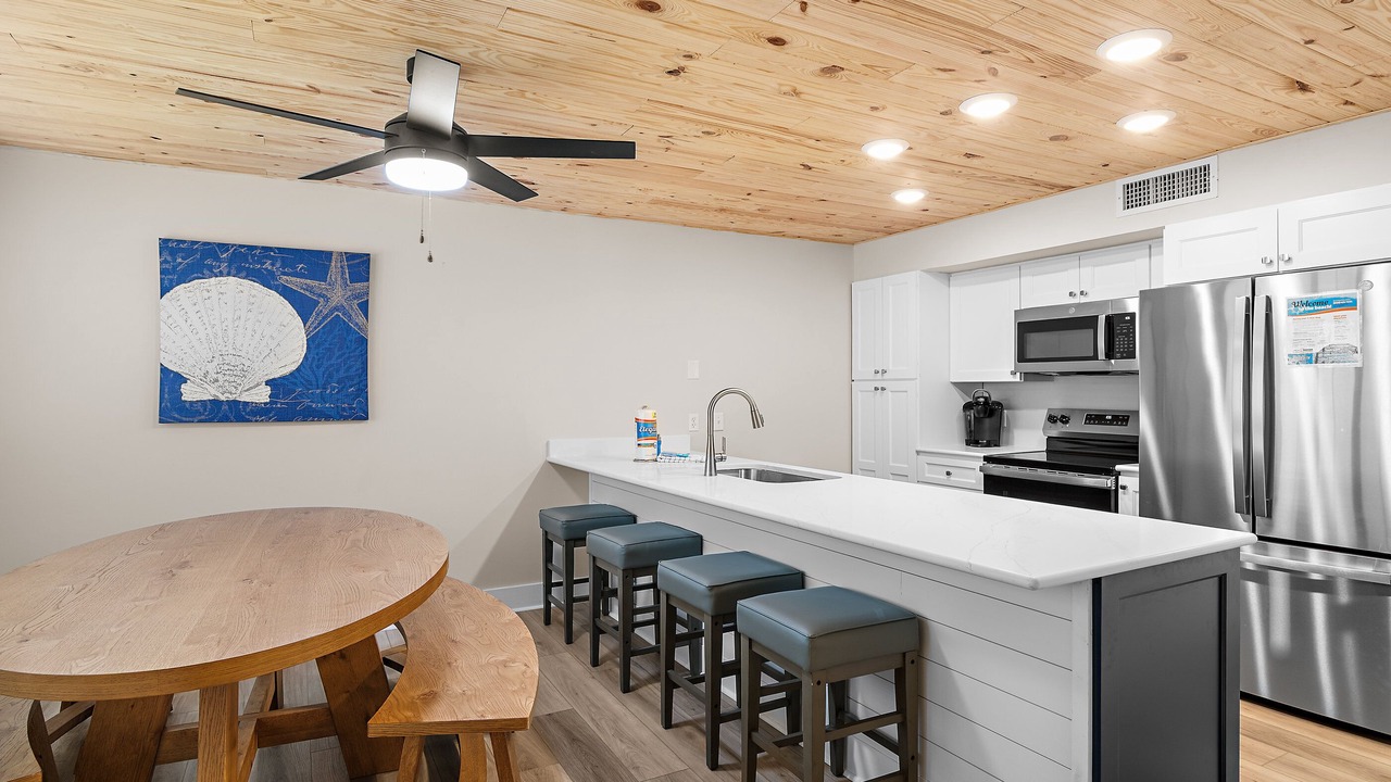 Photo of Kitchen in Avalon Beach Estates