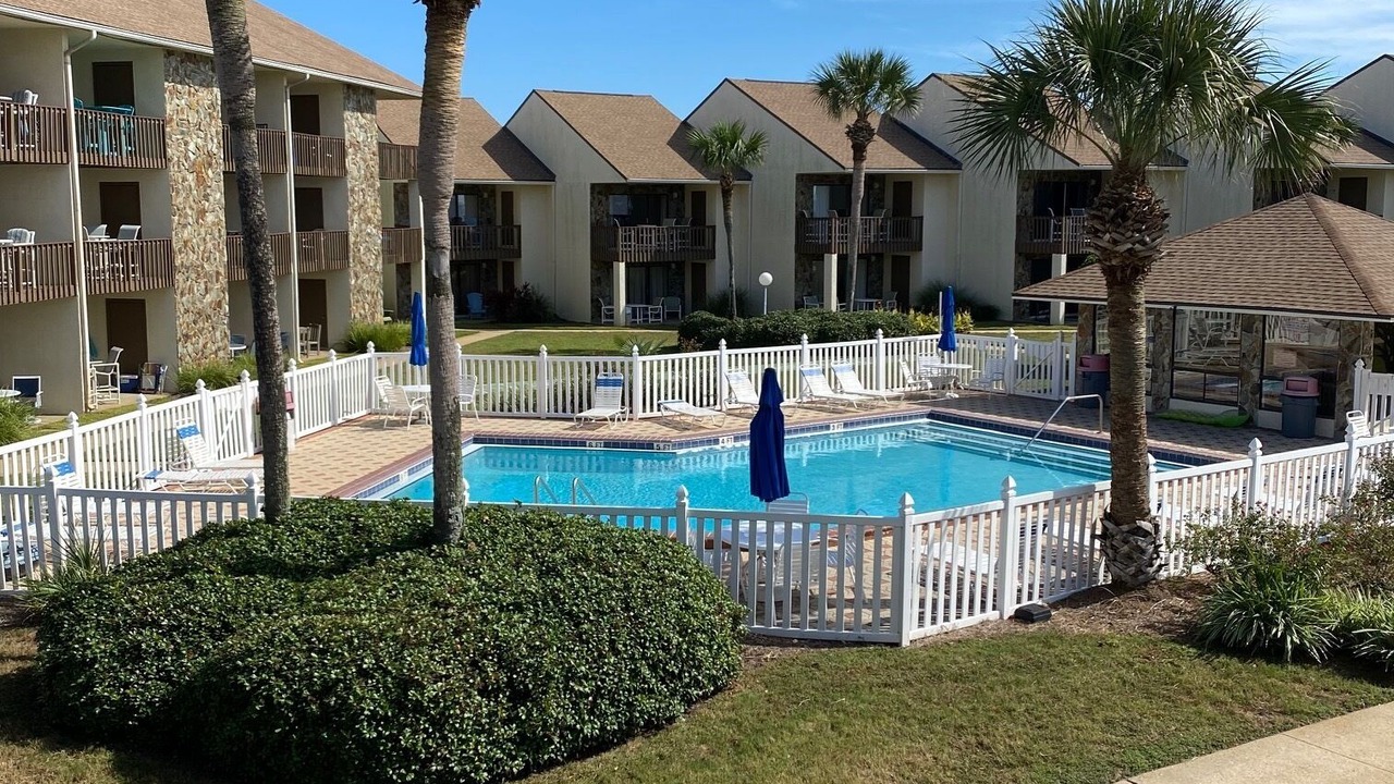 Photo of Patio Balcony in Avalon Beach Estates