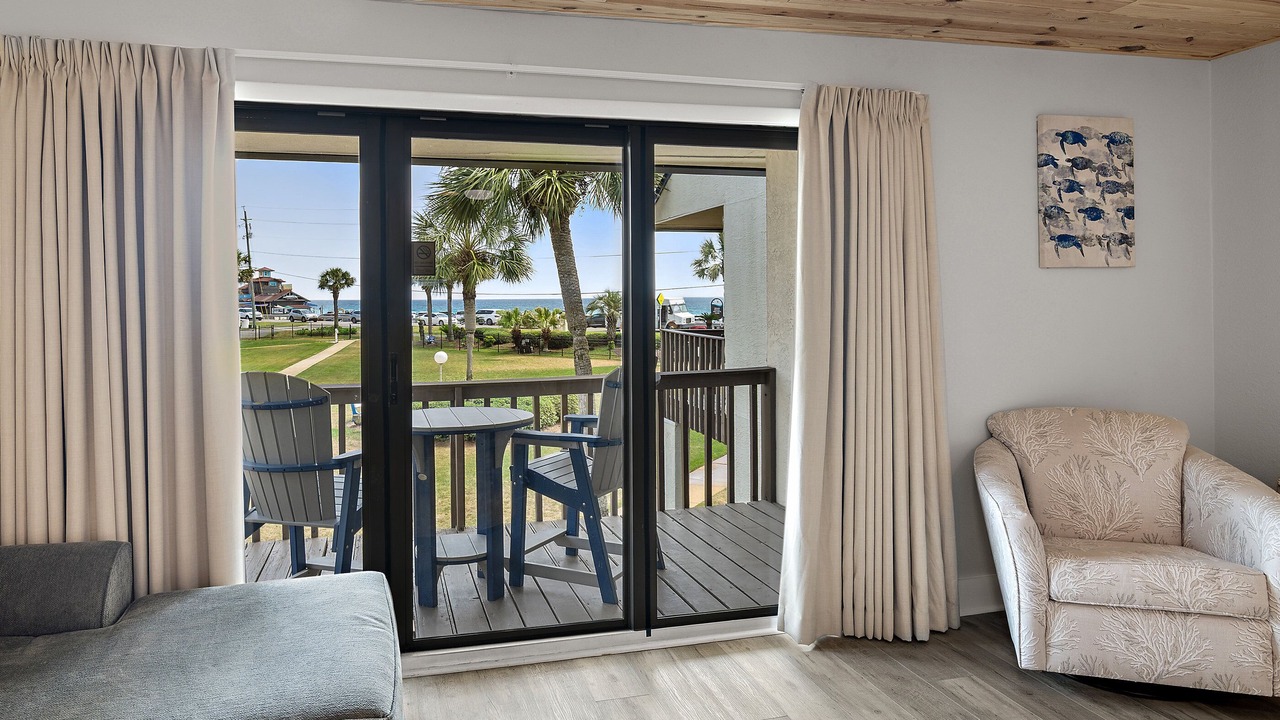 Photo of Livingroom in Avalon Beach Estates