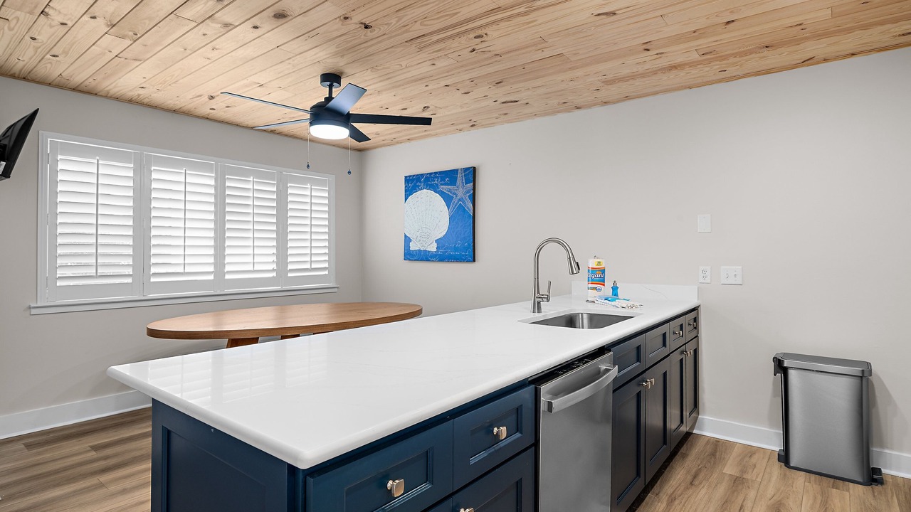 Photo of Kitchen in Avalon Beach Estates