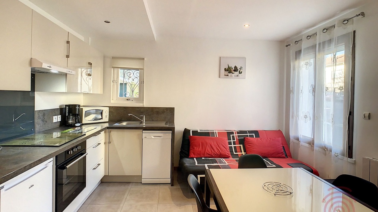 Photo of Kitchen in Lamalou-les-Bains
