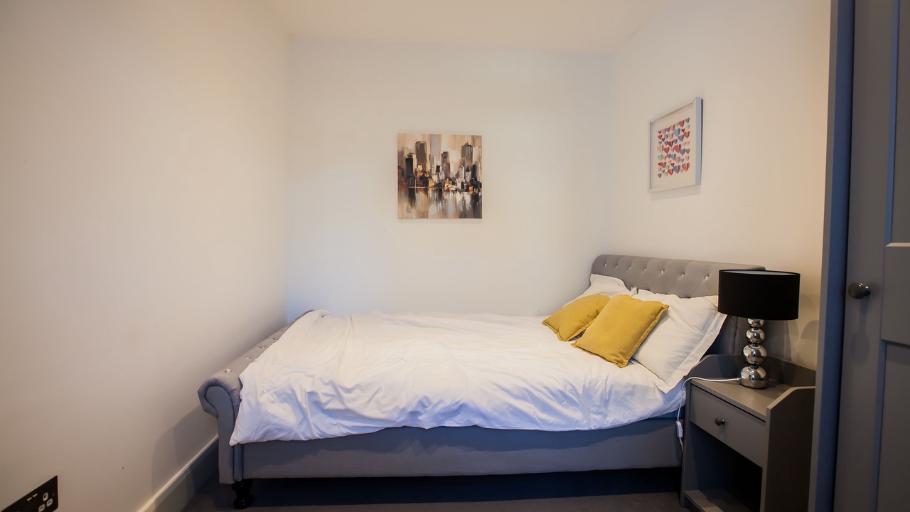 Photo of Bedroom in Berrylands