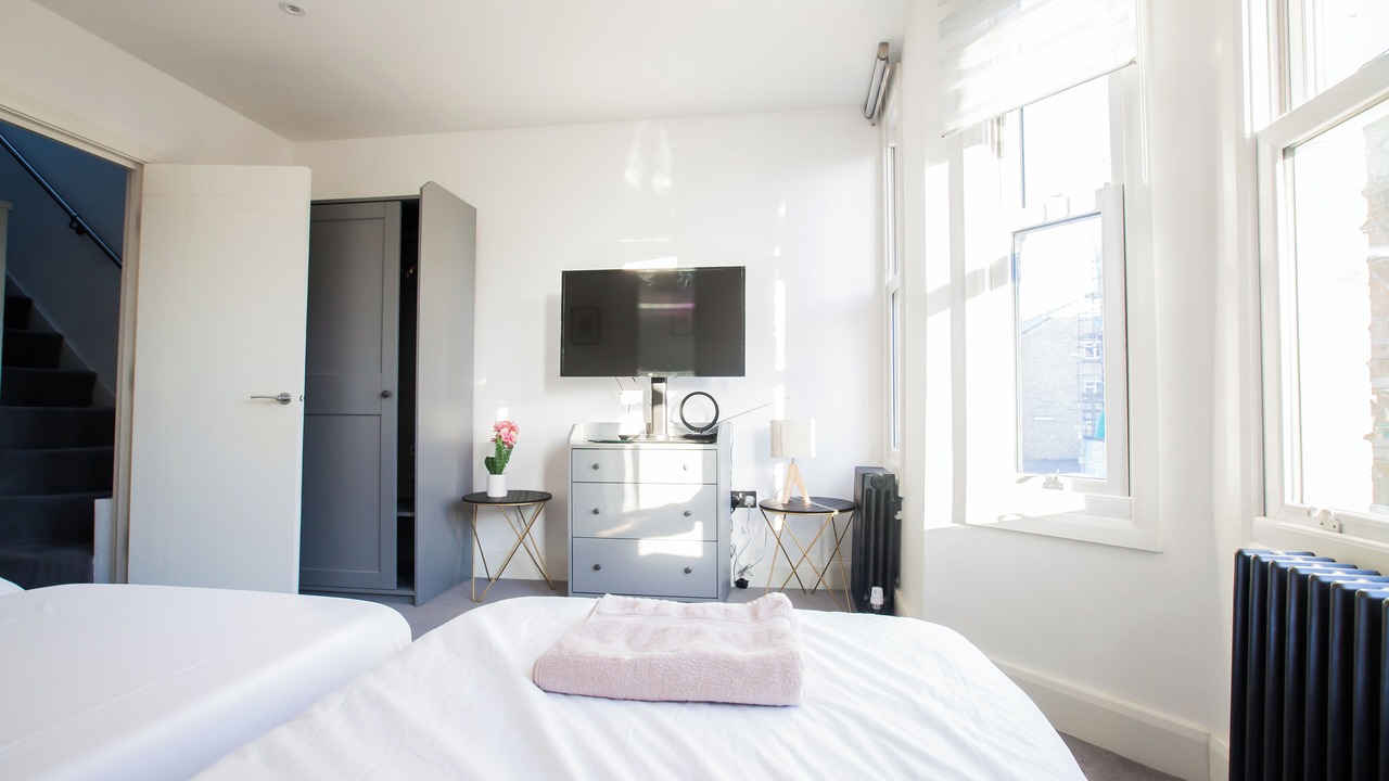 Photo of Bedroom in Berrylands