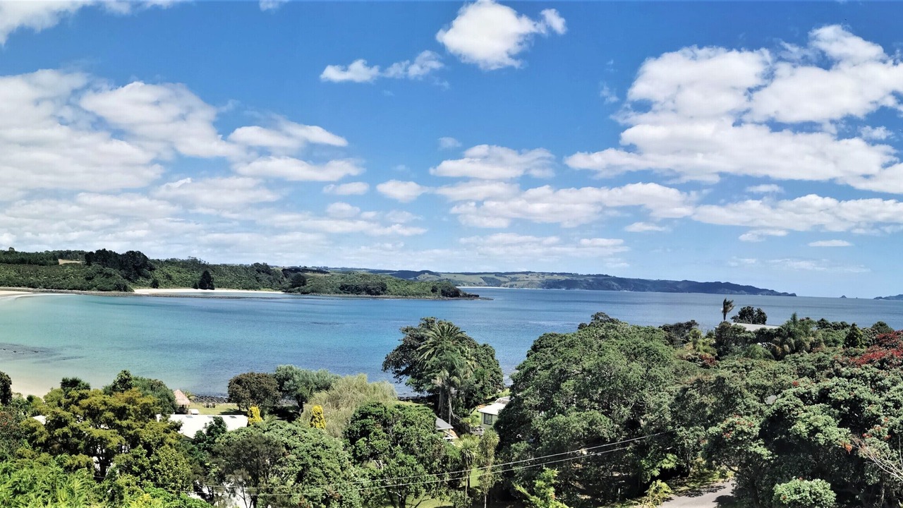 Photo of Others in Te Tii