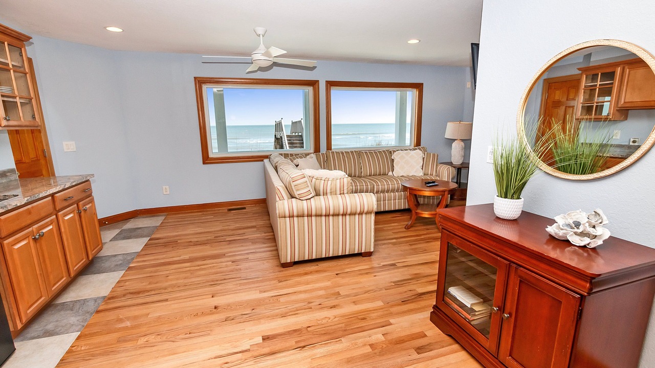 Photo of Livingroom in Whalehead Beach