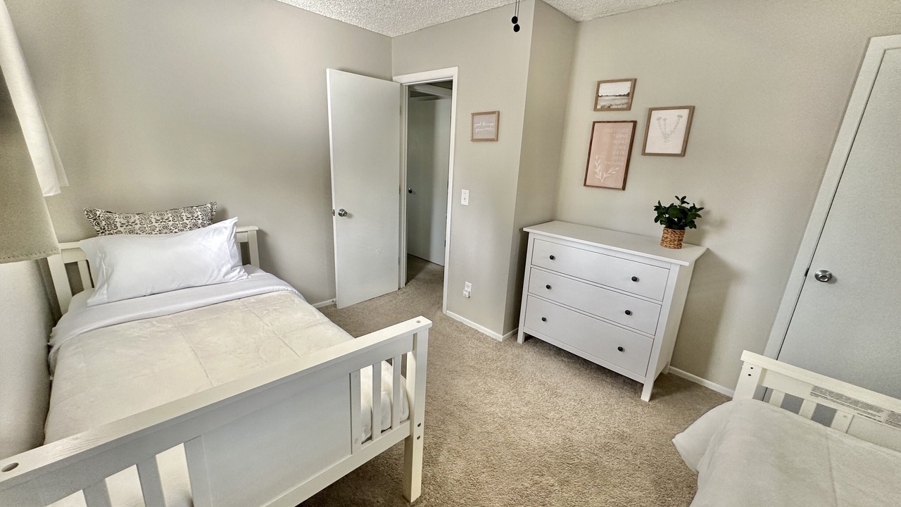 Photo of Bedroom in Bull Mountain