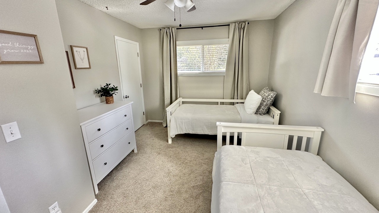 Photo of Bedroom in Bull Mountain