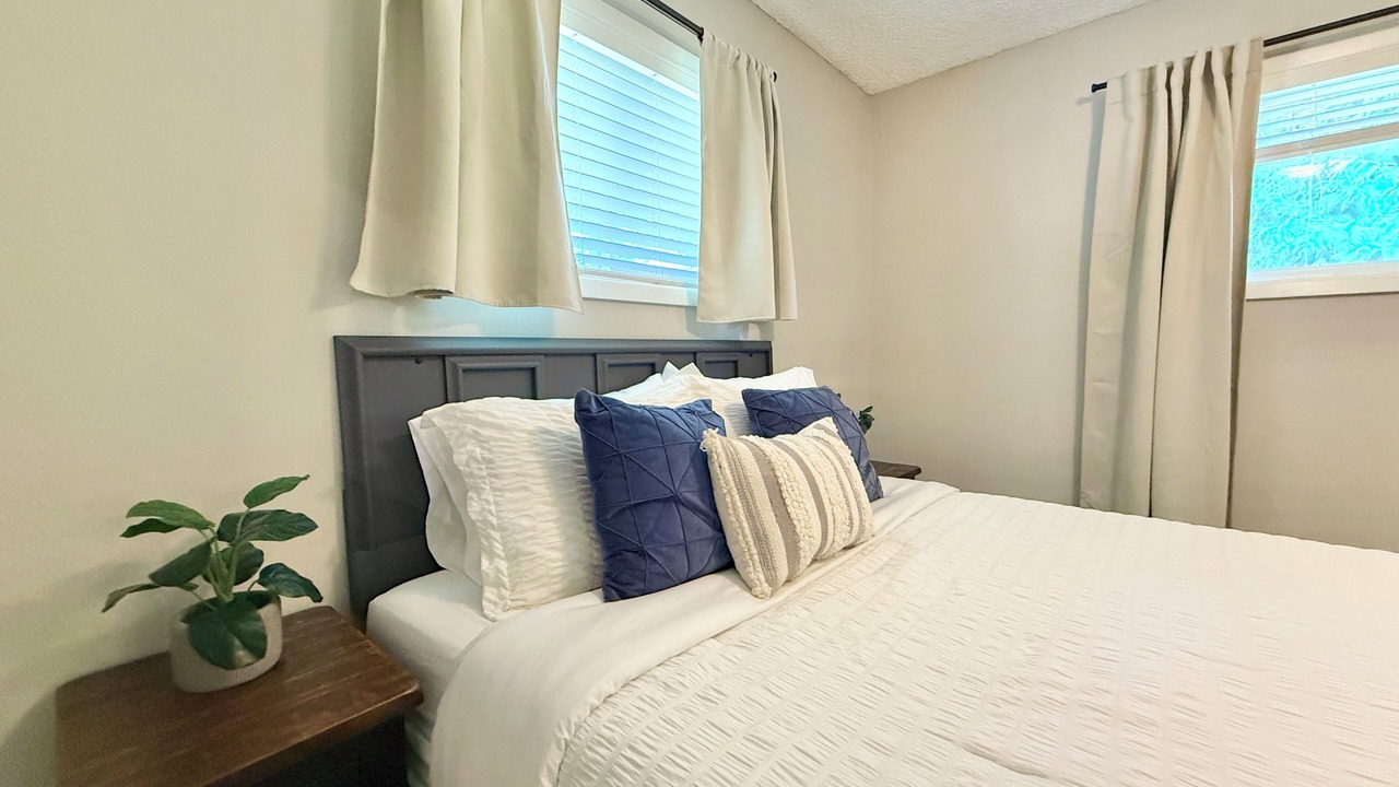 Photo of Bedroom in Bull Mountain