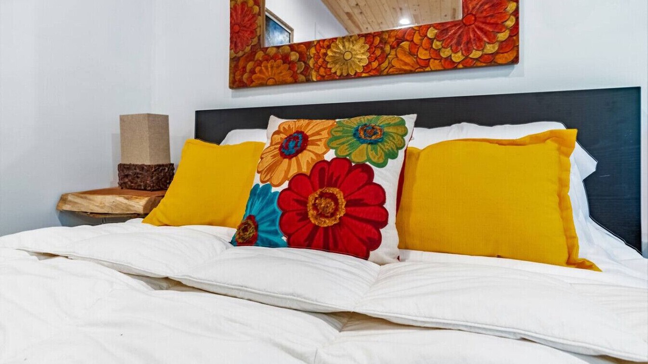 Photo of Bedroom in Indian Beach Sapphire Shores