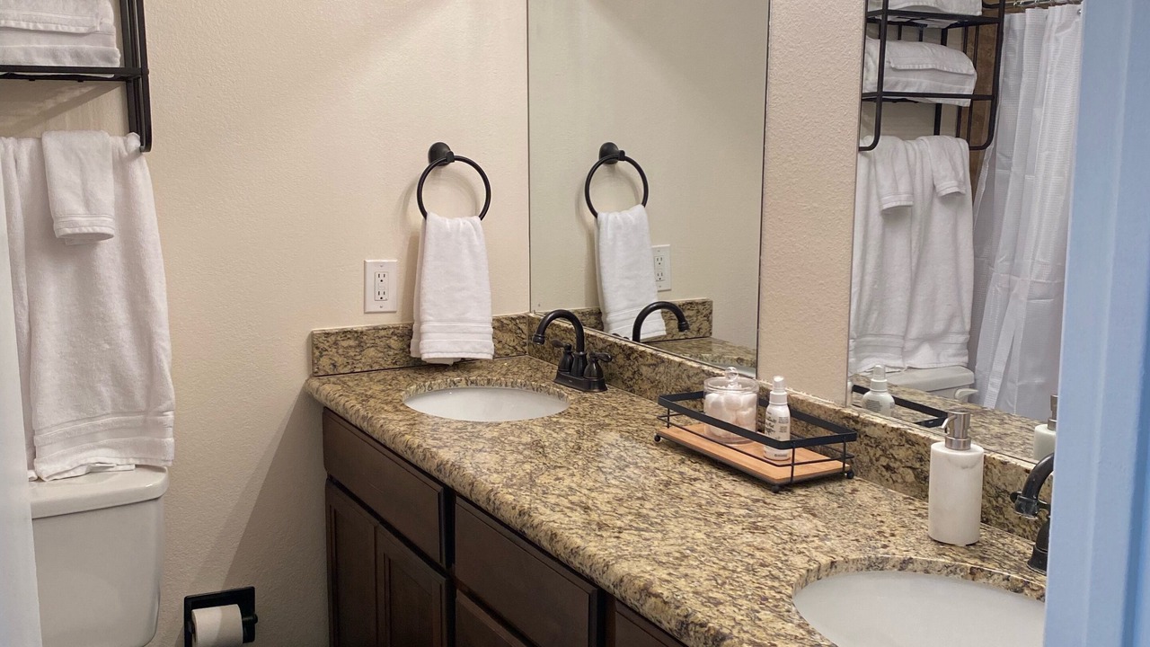 Photo of Bathroom in Woodridge