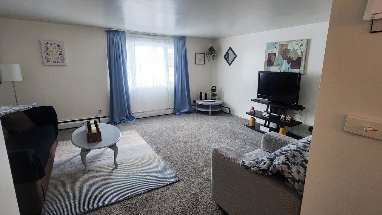 Photo of Livingroom in Vestal