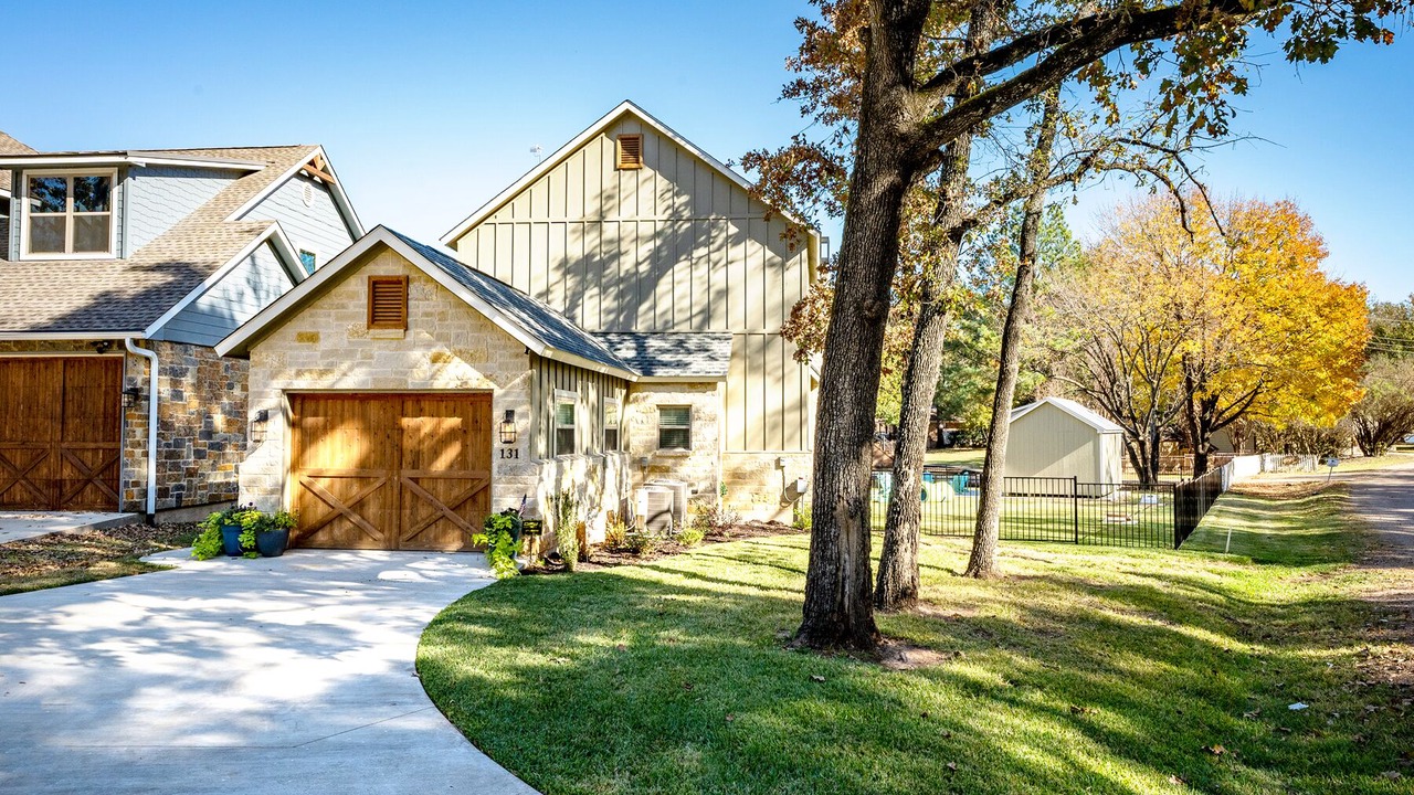 Photo of Outdoor in Enchanted Oaks