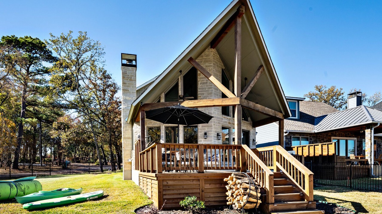 Photo of Patio Balcony in Enchanted Oaks