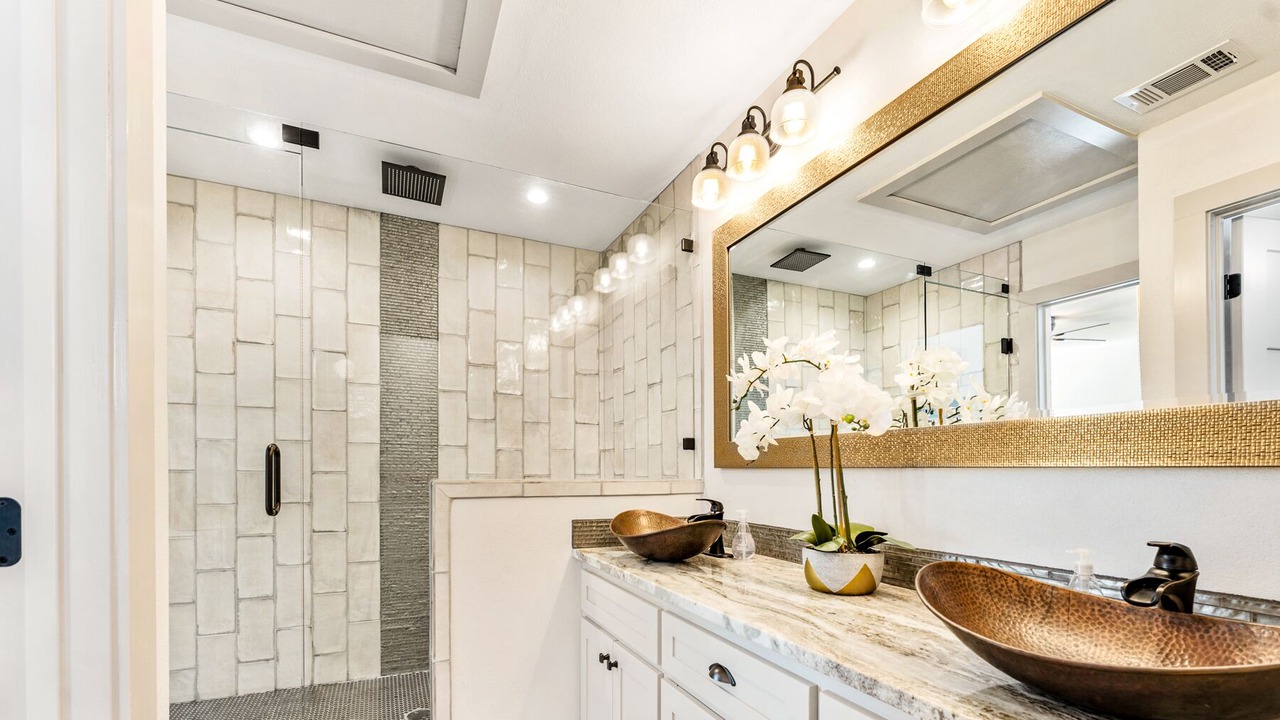 Photo of Bathroom in Enchanted Oaks