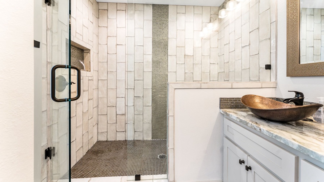 Photo of Bathroom in Enchanted Oaks