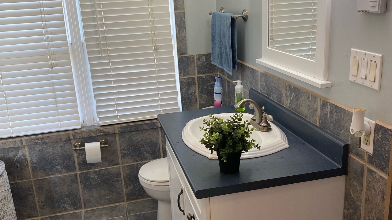 Photo of Bathroom in Campbellford