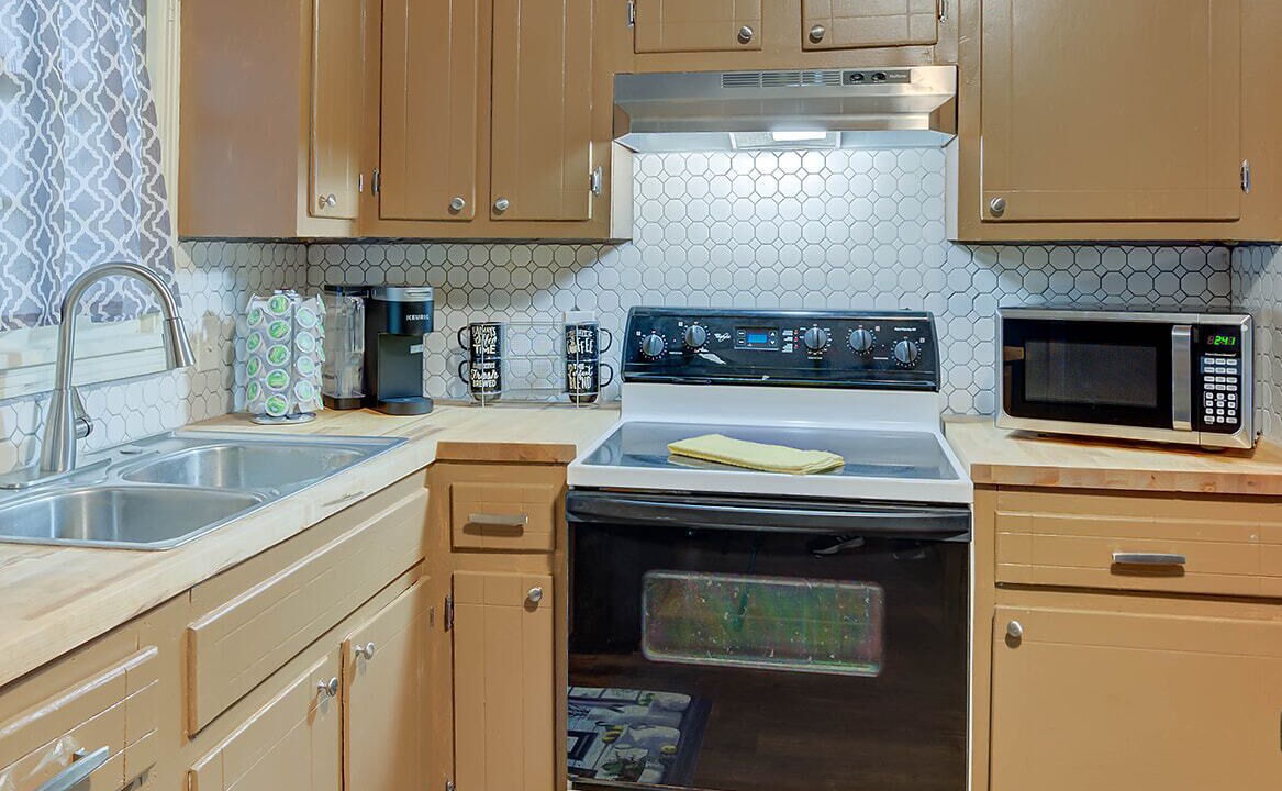 Photo of Kitchen in Highland Historic District