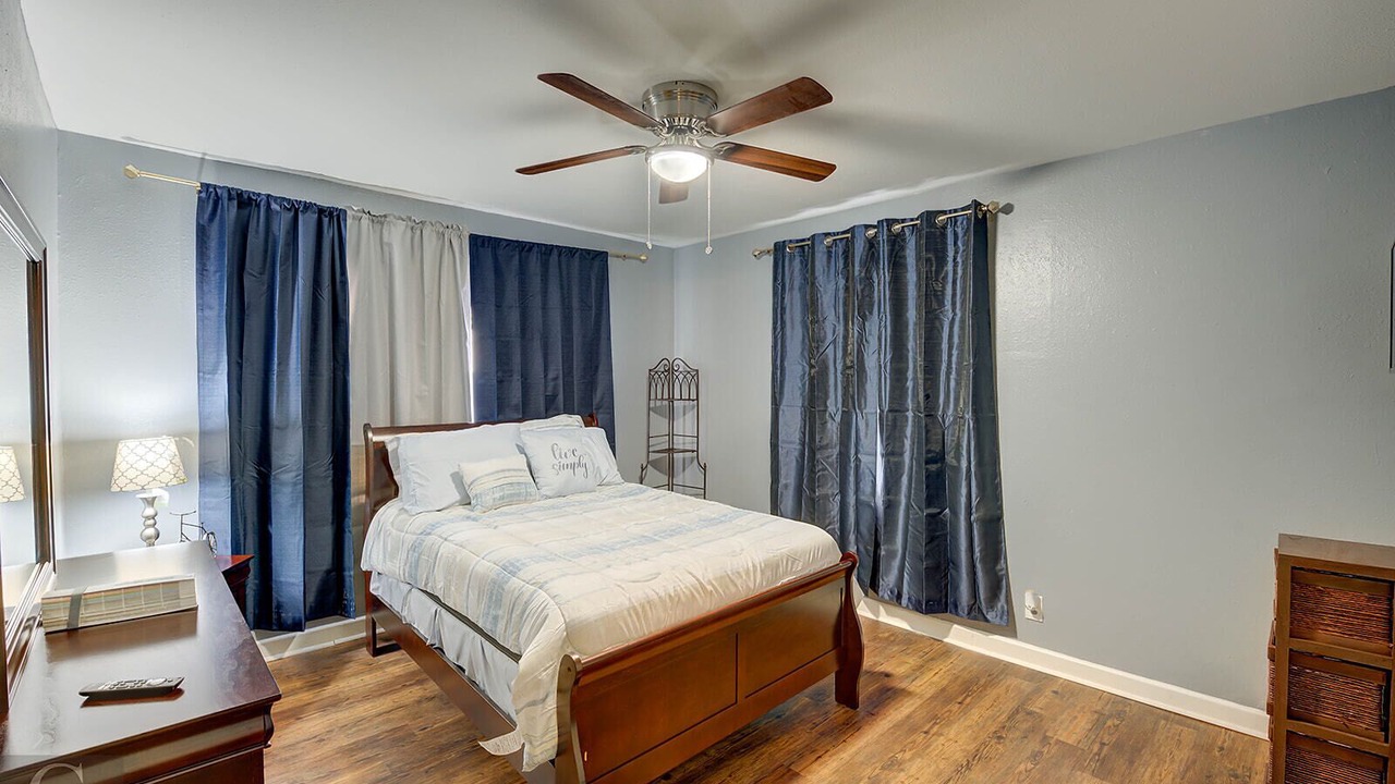 Photo of Bedroom in Highland Historic District